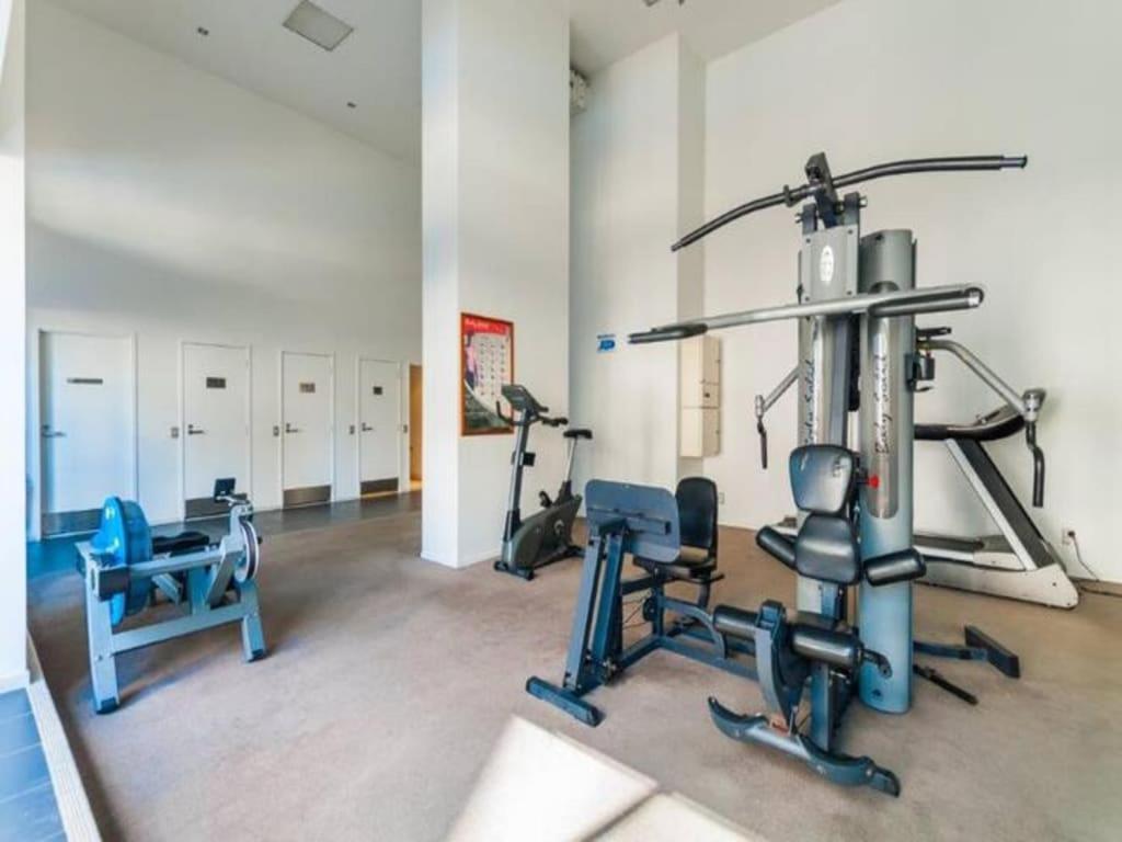 Luxury 2Br Apt In Cbd Pool, Gym, Prime Spot Окленд Экстерьер фото